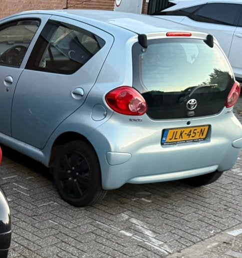 Toyota aygo 1.0 5 deurs koopje weg is weg c1 107, Ophalen of Verzenden, Nieuw, Toyota, Spatbord