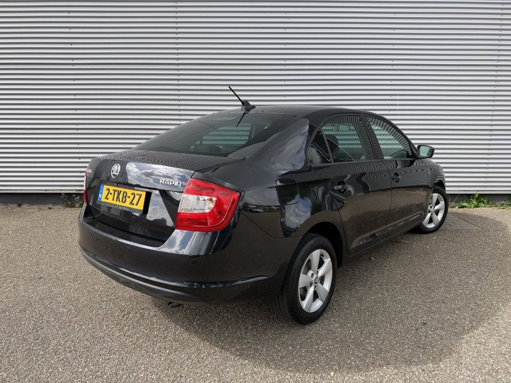 Skoda Rapid 1.2 TSI Grt Amb Bns NAP Cruise Airco Navi PDC 15, Auto's, Euro 5, Gebruikt, 4 cilinders, 1055 kg