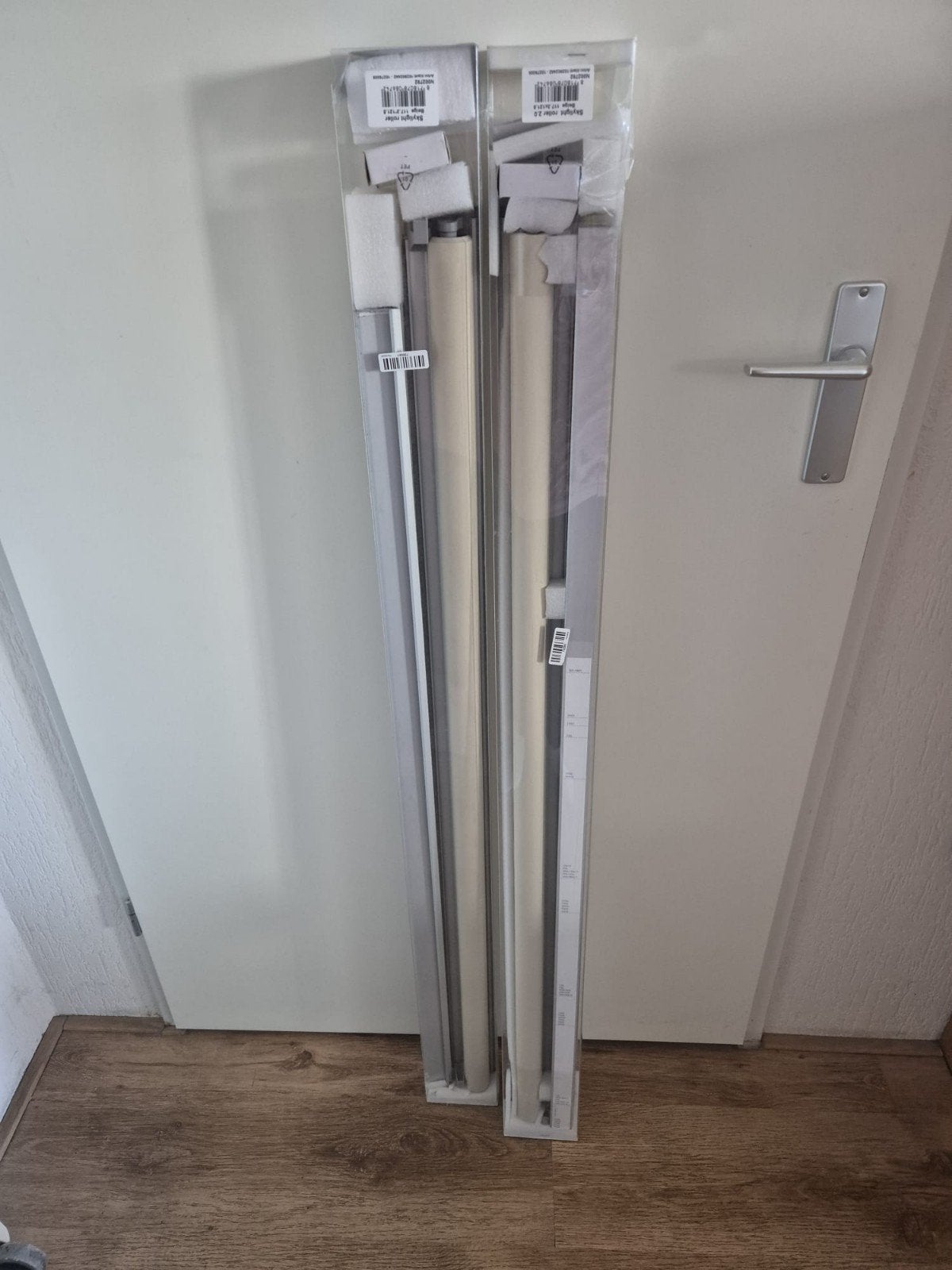 2 dakkapel rolgordijnen, Ophalen, Beige, Nieuw, Rolgordijn