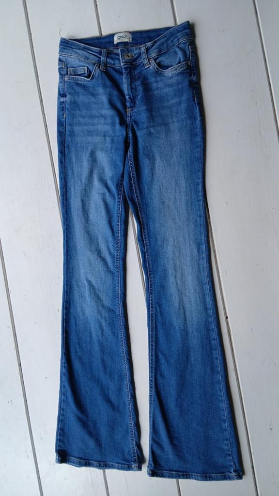 Only flared jeans - maat xs/32, Kleding | Dames, Spijkerbroeken en Jeans, Only, Blauw, Ophalen of Verzenden, Zo goed als nieuw