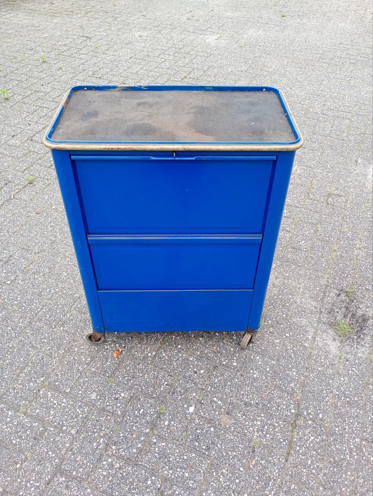 Gereedschapswagen., Ophalen