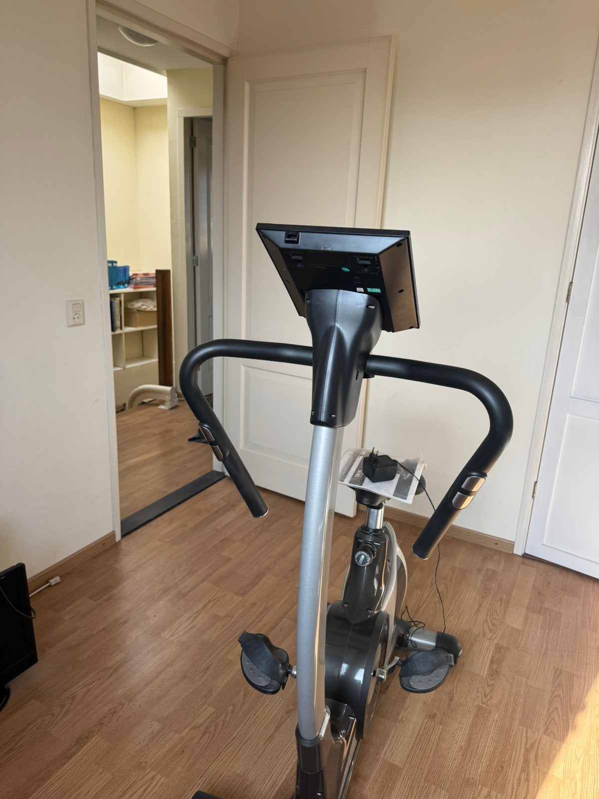 DKN Technology EF-2 Hometrainer (incl adapter & handleiding), Ophalen, Zo goed als nieuw, Hometrainer
