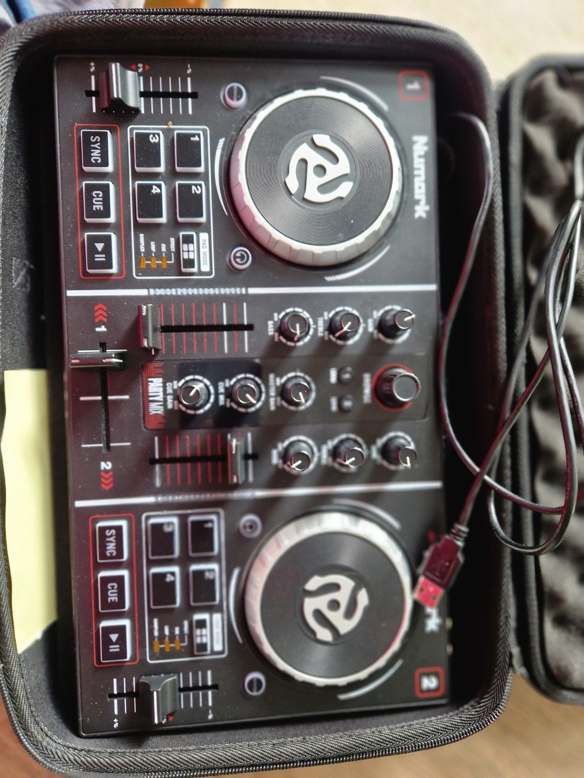 Numark Party Mix DJ Controller met koffer en handleiding, Muziek en Instrumenten, Dj-sets en Draaitafels, Ophalen of Verzenden