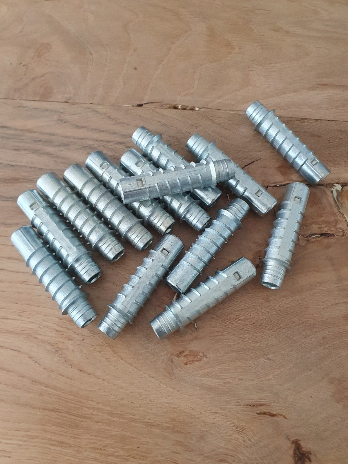 pluggen 20 stuks. kan ook los gekocht worden, Ophalen of Verzenden, Nieuw, 50 tot 100 mm, Pluggen