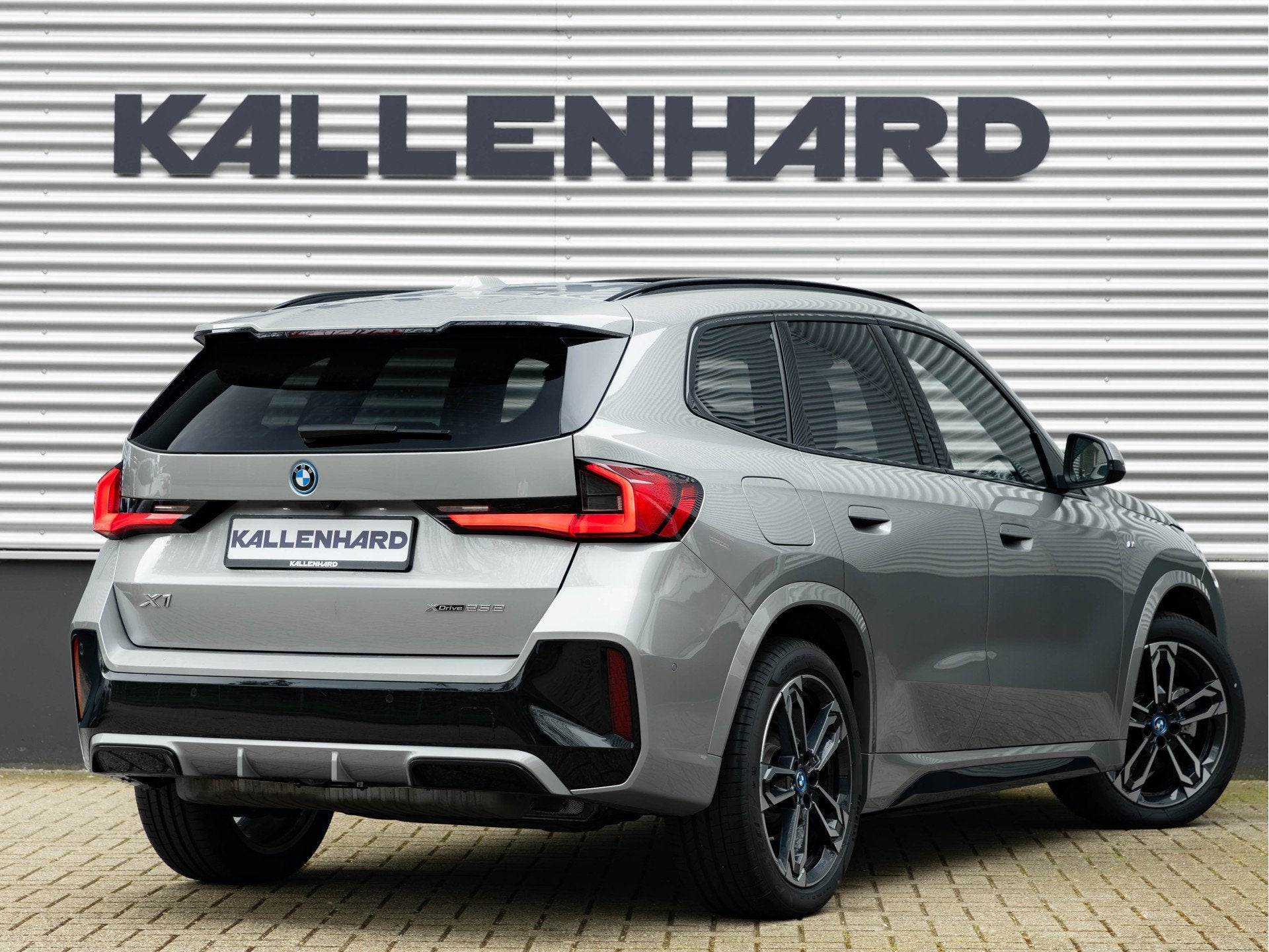 BMW X1 xDrive25e - M-Sport - Pano - Trekhaak - 19 inch - Cam, Auto's, 12 maanden, Gebruikt, Bedrijf, Hybride Elektrisch/Benzine