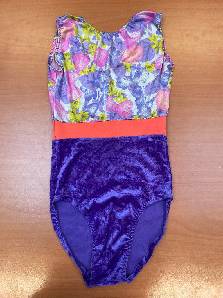 Turnpakje paars velours met bloemenprint – maat XS (50 cm), Sport en Fitness, Paars, Ophalen of Verzenden, Zo goed als nieuw, Turnpak(je)