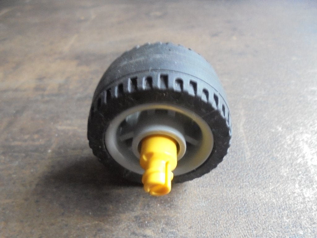 Foto 8 van Lego Duplo Toolo Wheel with Slick Tire (zie foto's) 14
