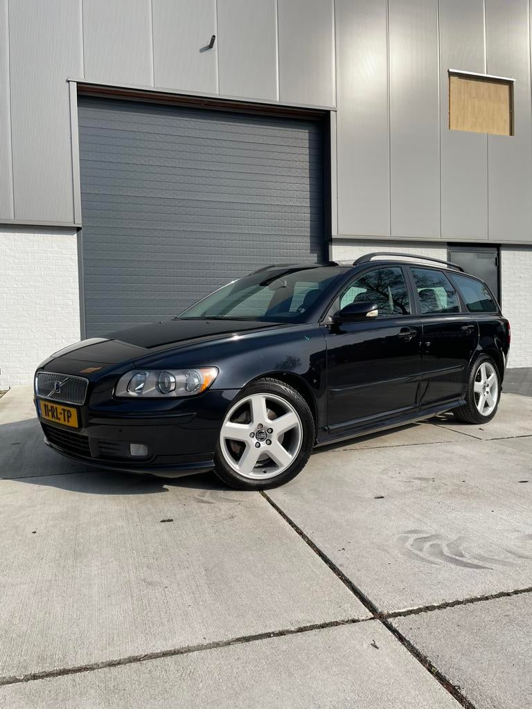 Volvo V50 2.4 170PK 2005 Zwart, Auto's, Voorwielaandrijving, 1362 kg, 700 kg, Zwart