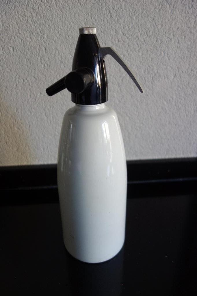 Spuitfles wit zwart sodawater, Ophalen of Verzenden