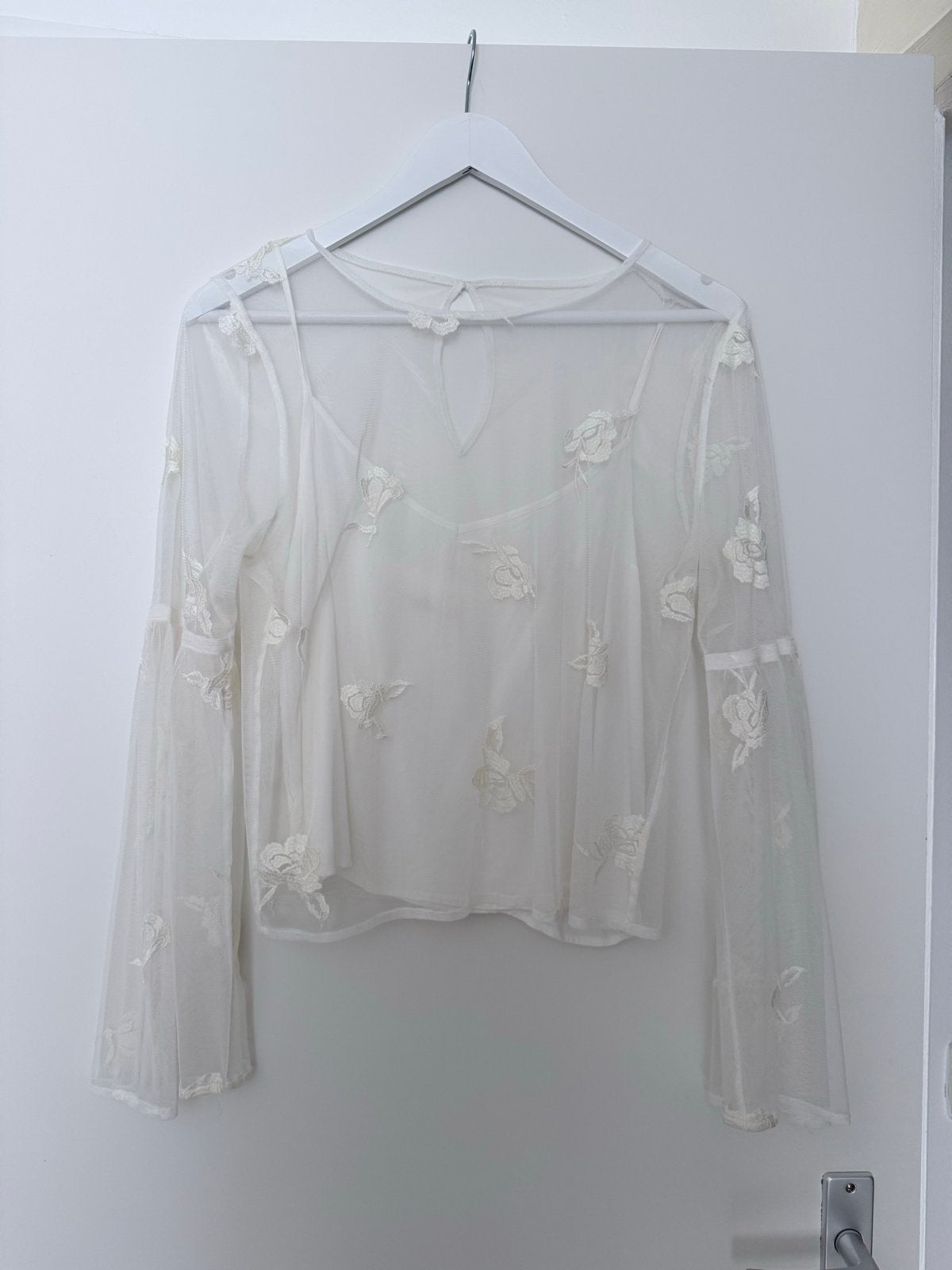 Hollister top, Kleding | Dames, Tops, Maat 38/40 (M), Wit, Ophalen of Verzenden, Zo goed als nieuw