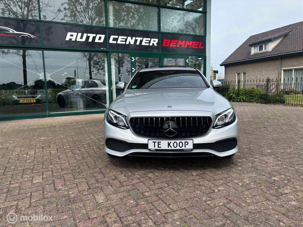 Mercedes E300 mildhybide dakje360° camera trekhaak, Auto's, Mercedes-Benz, Automaat, Gebruikt, 4 cilinders, Bedrijf