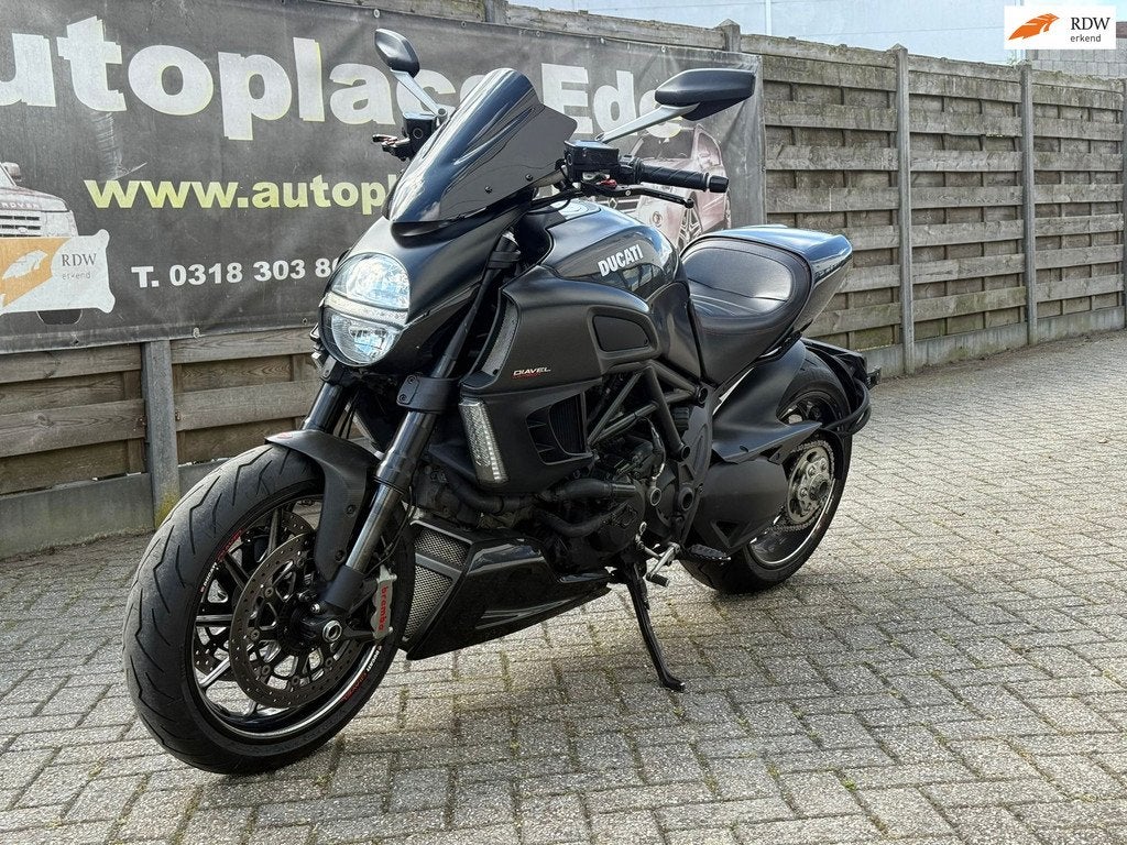 Ducati Tour Diavel Carbon zwart, Motoren, Motoren | Ducati, 1198 cc, Bedrijf, Autoplaceede, AUTOPLACEEDE@HOTMAIL.COM