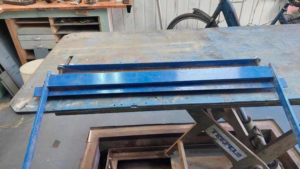 Metalen buigbank voor werkplaats, Ophalen, Gebruikt, 250 mm of meer, Overige typen