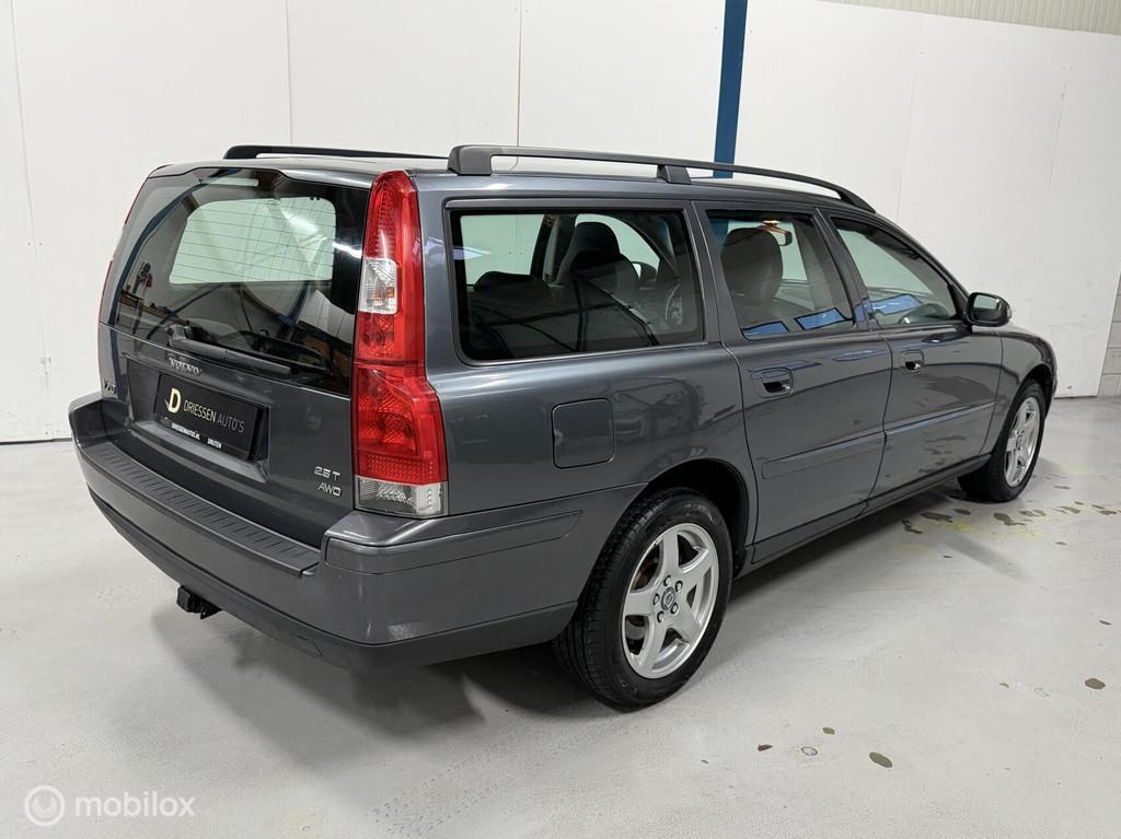 Volvo V70 2.5T AWD Edition AUTOMAAT, Auto's, Volvo, Automaat, Gebruikt, 1598 kg, V70