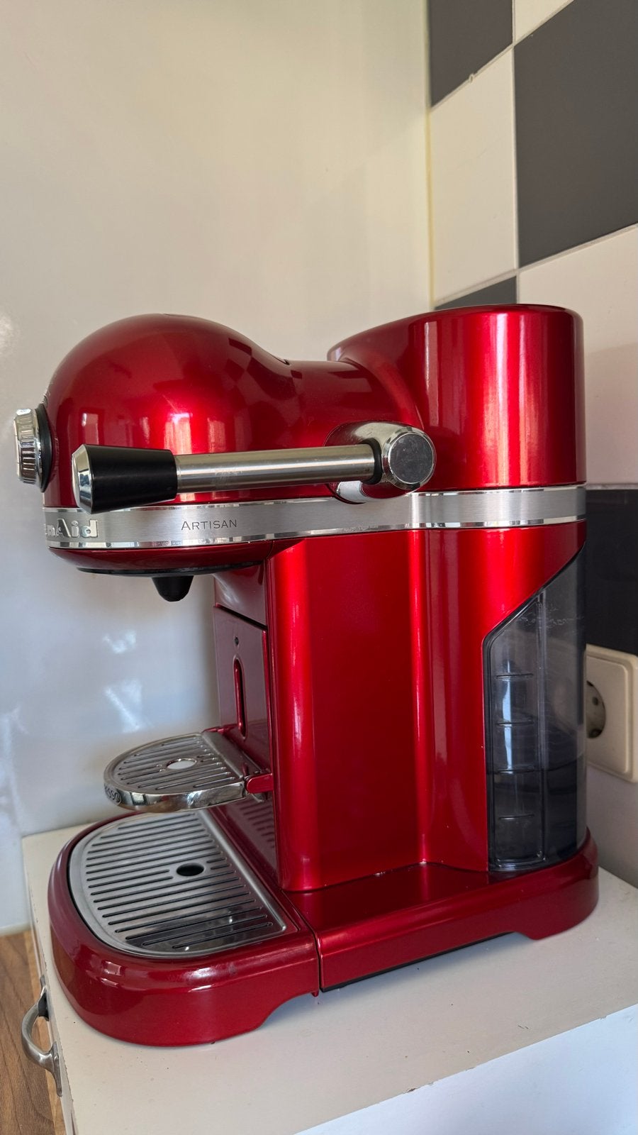 KitchenAid Nespresso machine - Rood, Ophalen, Gebruikt, Espresso apparaat, 1 kopje
