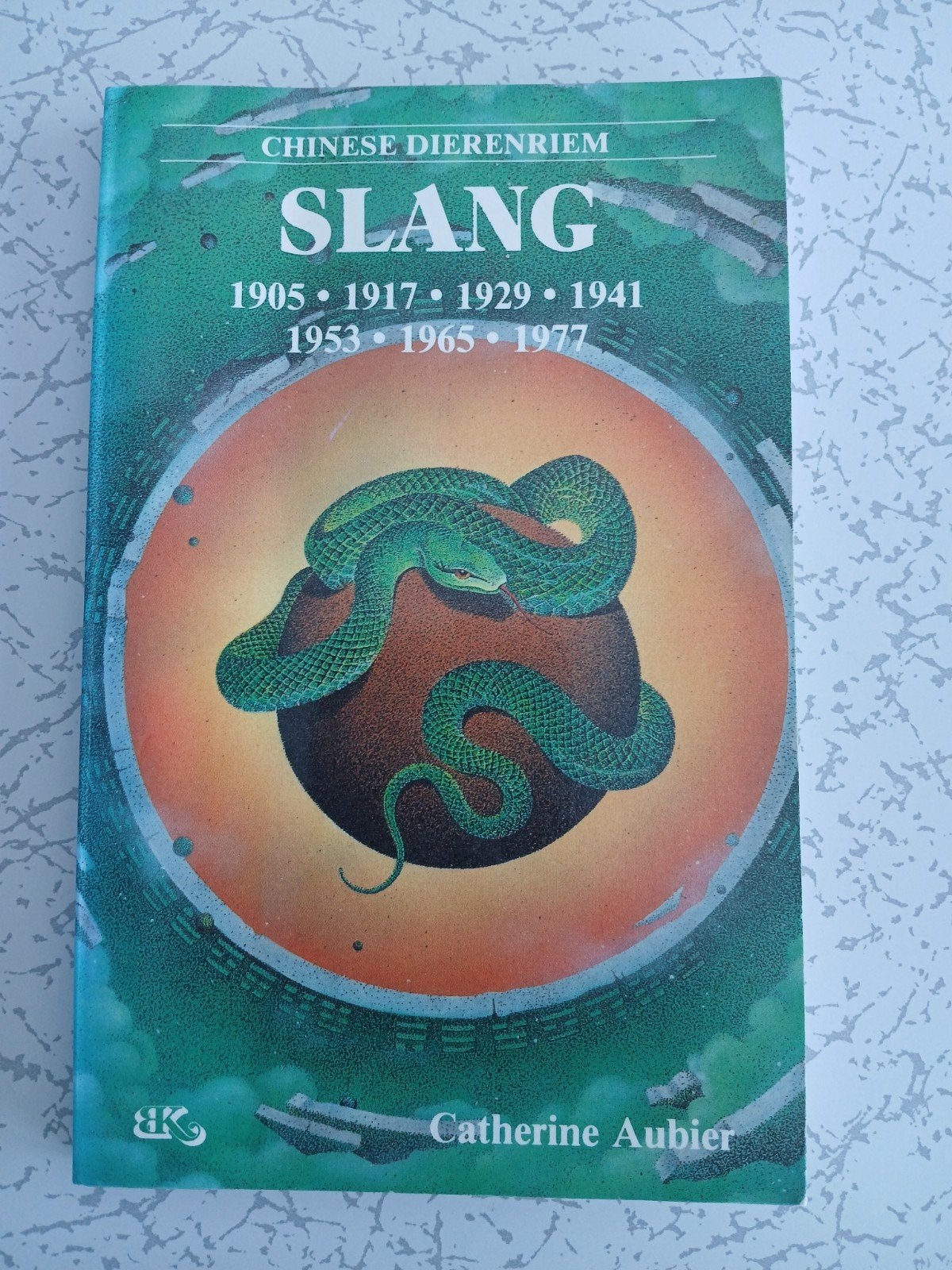 Chinese Dierenriem: Slang Catherine Aubier VASTE PRIJS ZGAN, Boeken, Achtergrond en Informatie, Astrologie, Ophalen of Verzenden