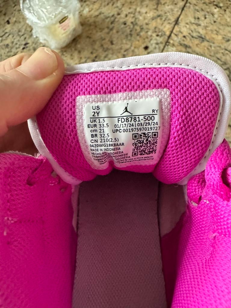 Nike Jordan roze FD8780-500 - Maat 33,5 - Zo goed als nieuw, Ophalen of Verzenden, Zo goed als nieuw, Meisje, Sportschoenen