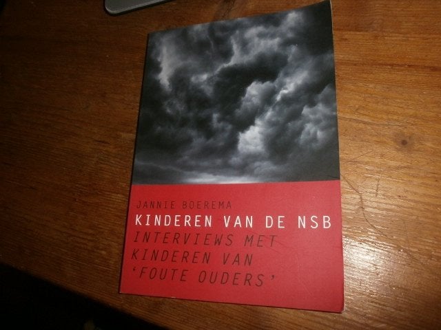 kinderen van de NSB kinderen van foute nederlanders, Ophalen of Verzenden, Tweede Wereldoorlog, Zo goed als nieuw, Overige onderwerpen