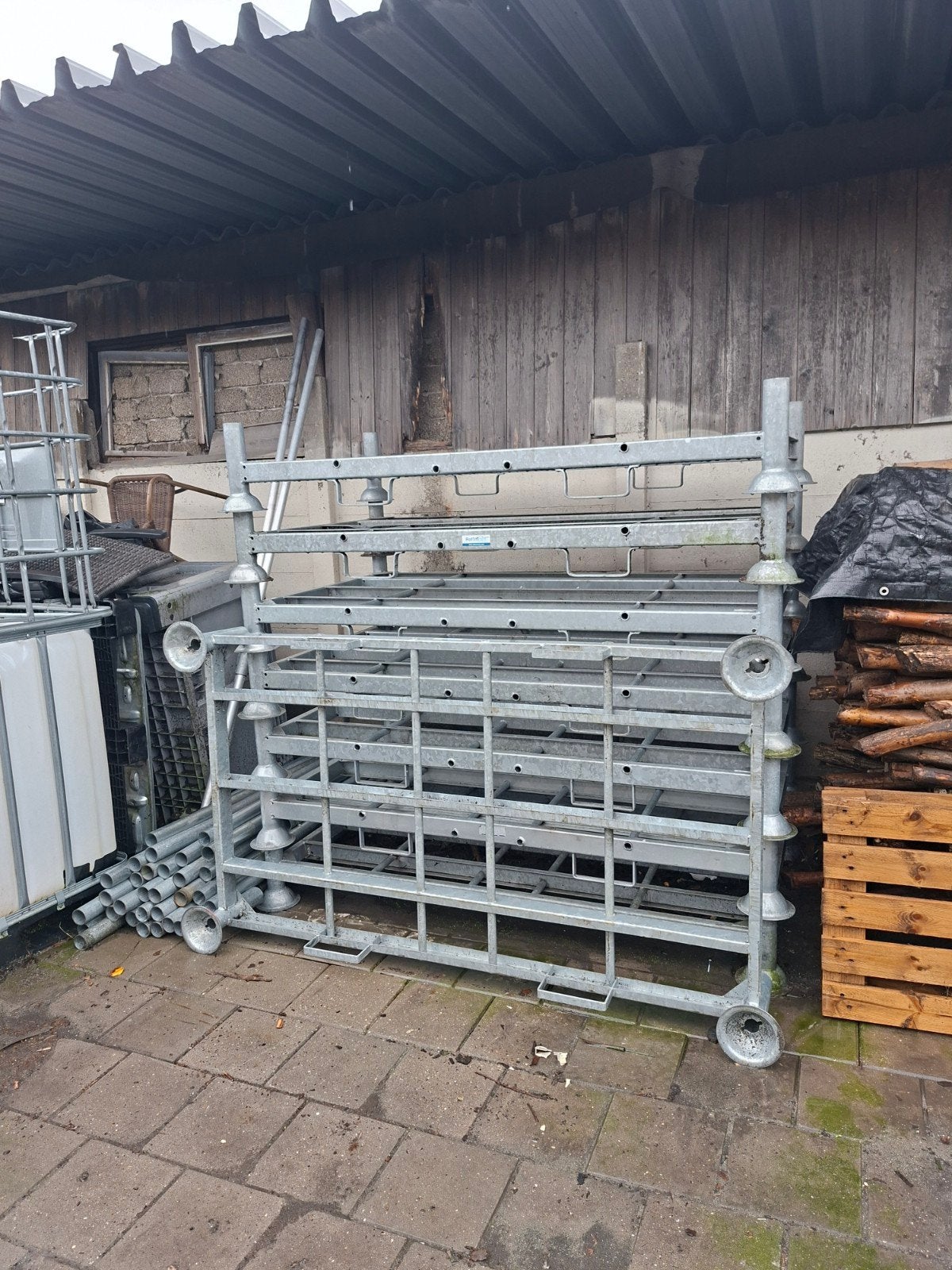 8 stapelrekken met rongen totaal, vaste prijs voor 8 stuks, Ophalen, Bm wonen, Info@bmwonen.nl, Kommiezenlaan