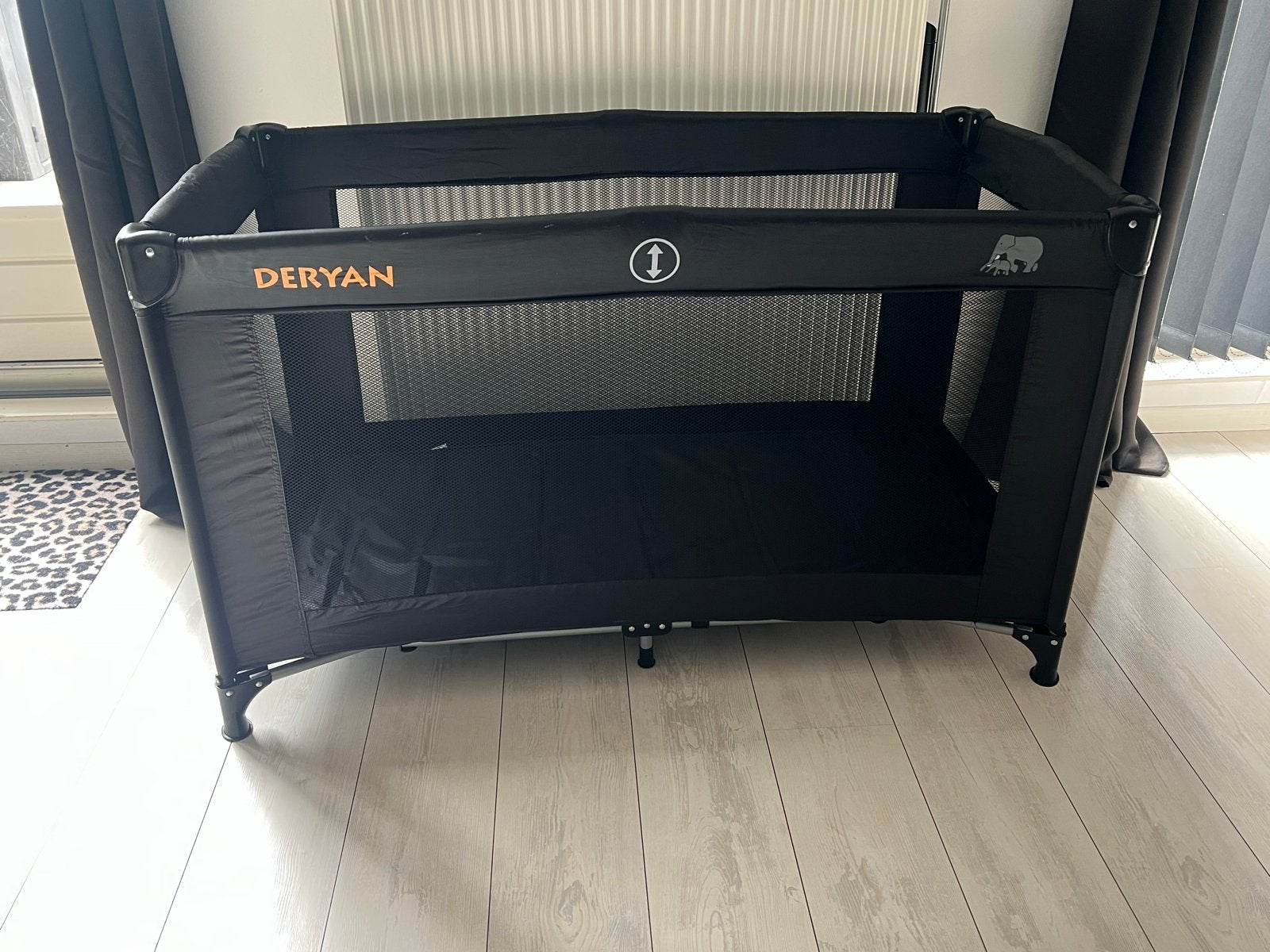 DERYAN Believer Reisbed/Box - Zwart, Ophalen, Zo goed als nieuw, Rechthoekig