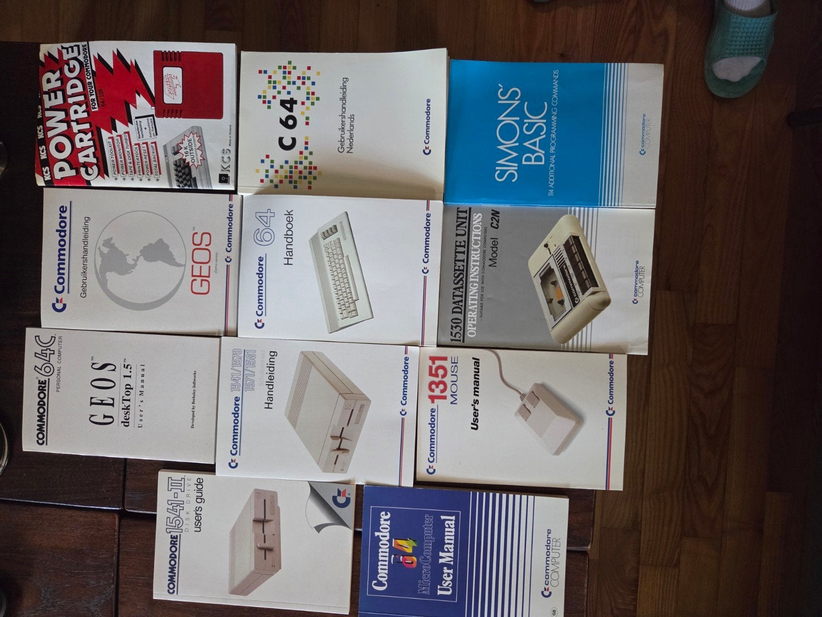 Commodore Handleidingen en Software Bundel, Ophalen of Verzenden, Commodore