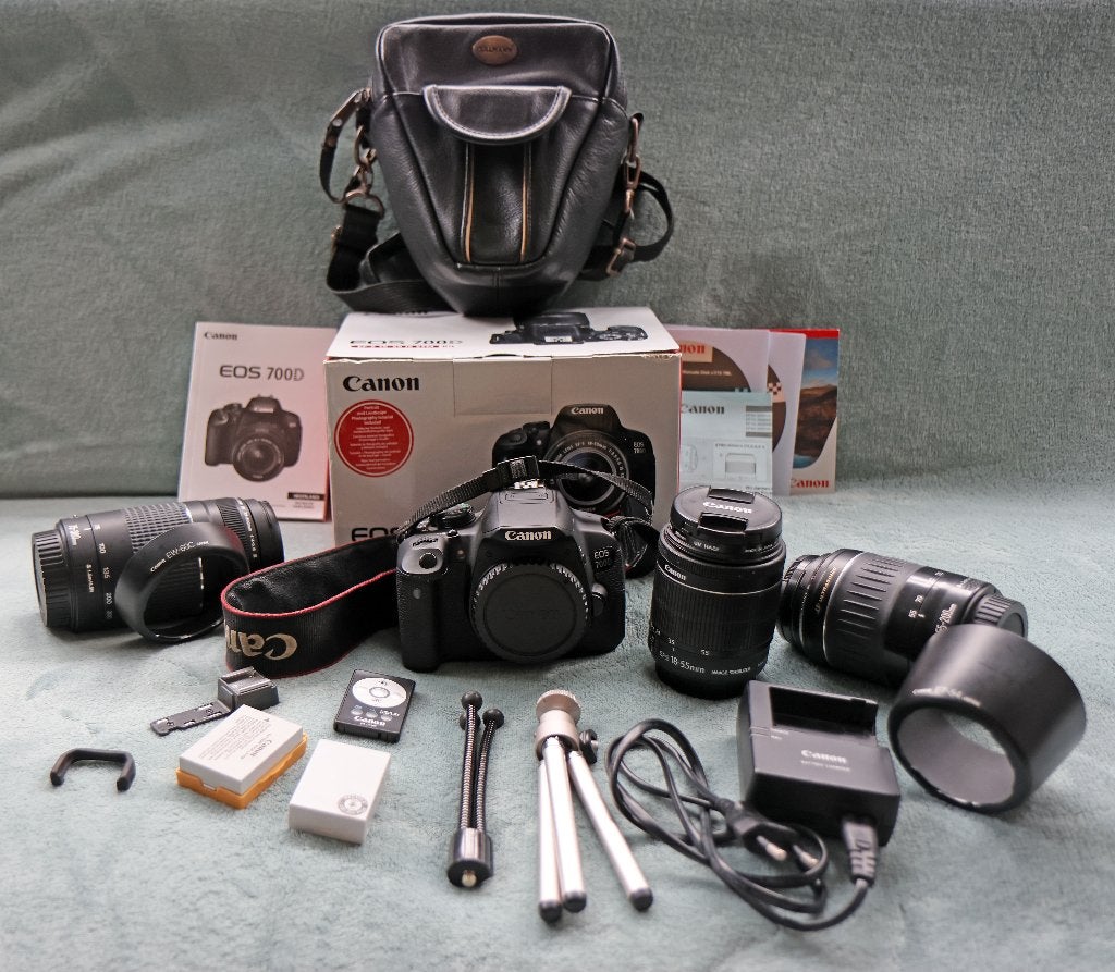 Canon EOS 700d complete set incl lenzen en veel accessoires, Audio, Tv en Foto, Fotocamera's Digitaal, Ophalen, Lensdop, Gebruikt