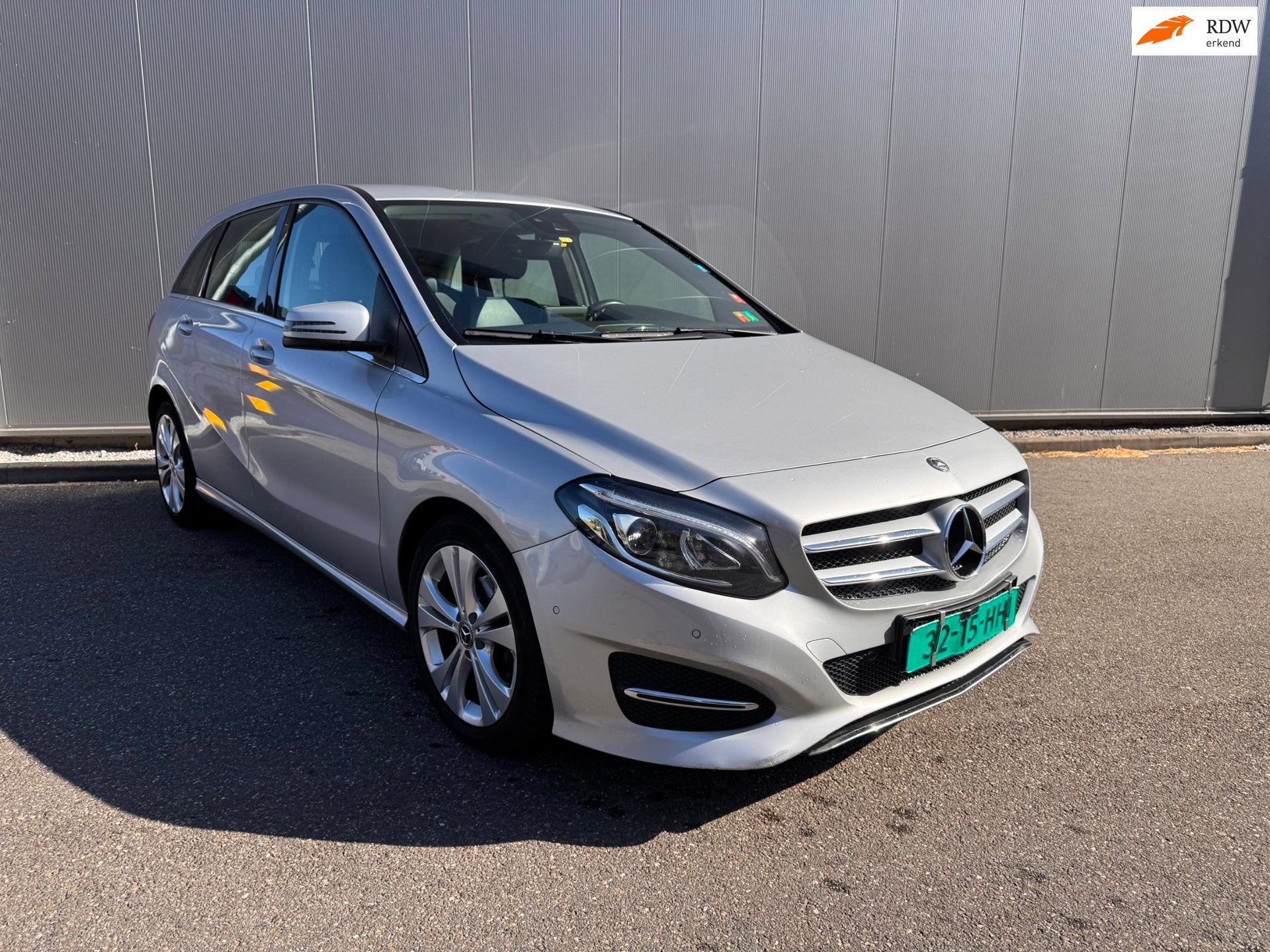 Mercedes-Benz B-klasse 180 Ambition navi clim half leder 17, Auto's, 1325 kg, Zwart, 4 cilinders, Leder en Stof