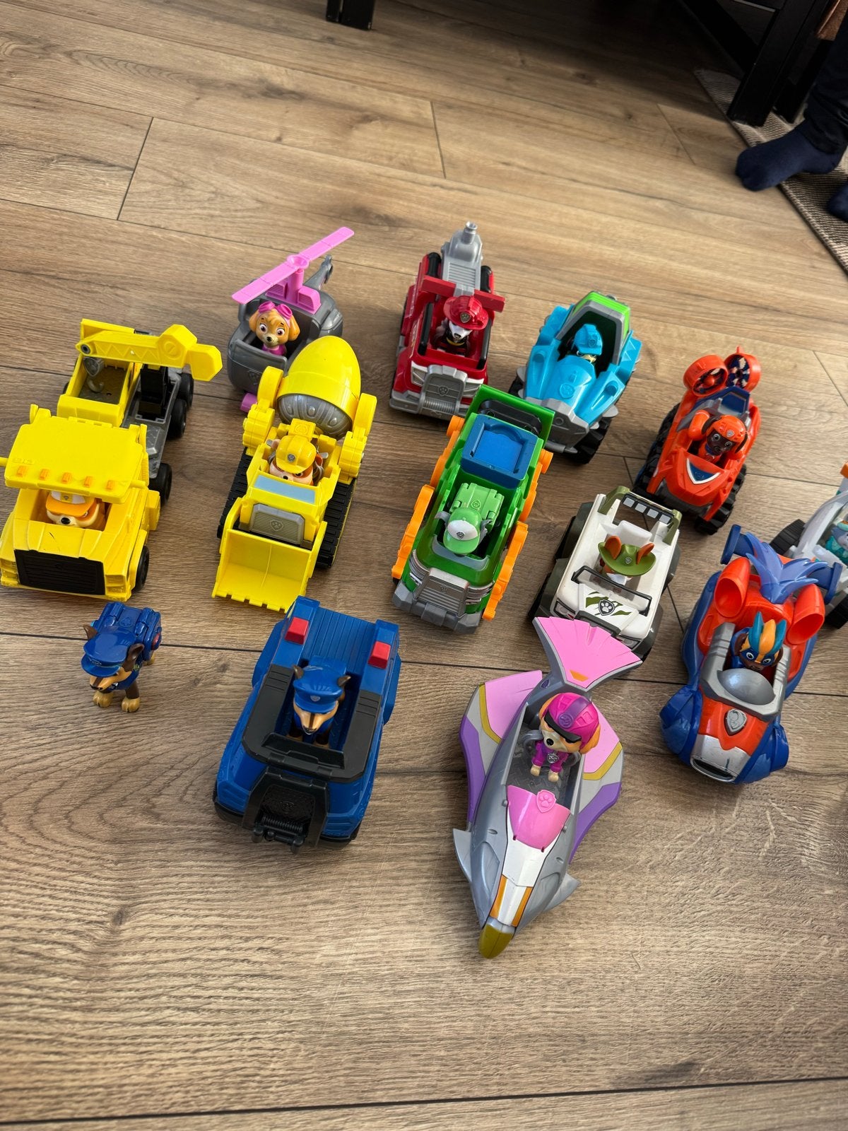 Paw Patrol speelset: 4 grote bussen met geluid & uitkijktore, Ophalen of Verzenden, Gebruikt