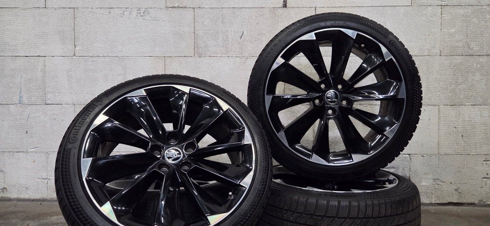 19" Skoda Superb / Karoq org velgen Continental winterbanden, Auto-onderdelen, 19 inch, Gebruikt, Banden en Velgen, 235 mm