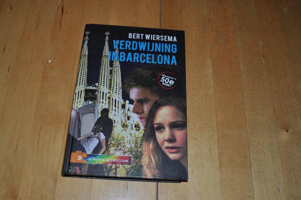 Verdwijning in Barcelona, Bert Wiersema   Simon's spectrum, Ophalen of Verzenden, Gelezen, Fictie