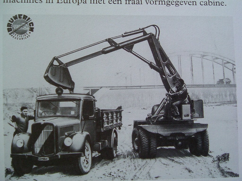 Historische machines voor grondverzet en wegenbouw., K. Ribbens, Ophalen of Verzenden, Zo goed als nieuw, Bouwkunde