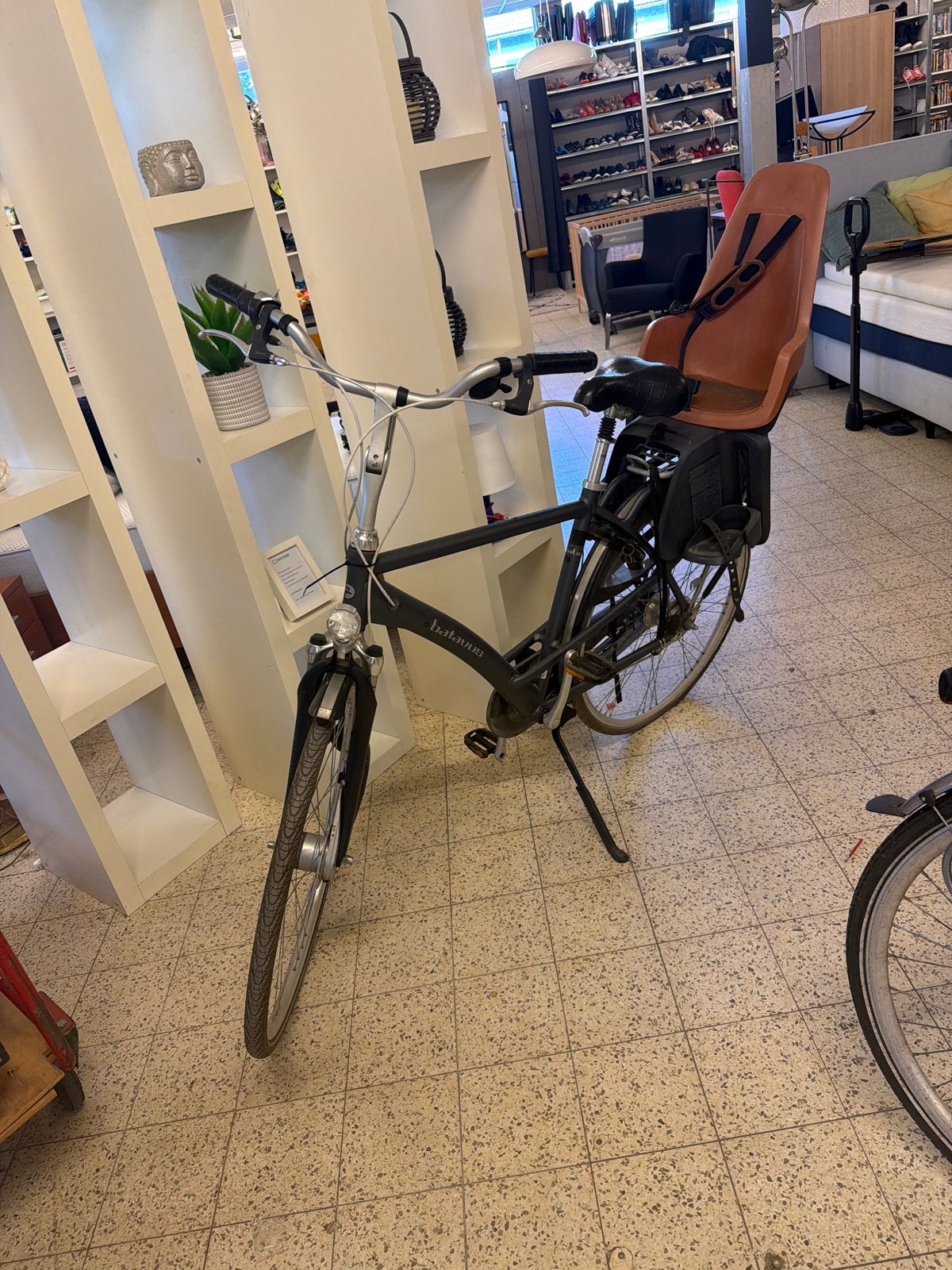 Batavus fiets met kinderzitje - Gebruikt, Ophalen, Info@kringloopdebilt.nl, Tinbergenweg 10, Batavus