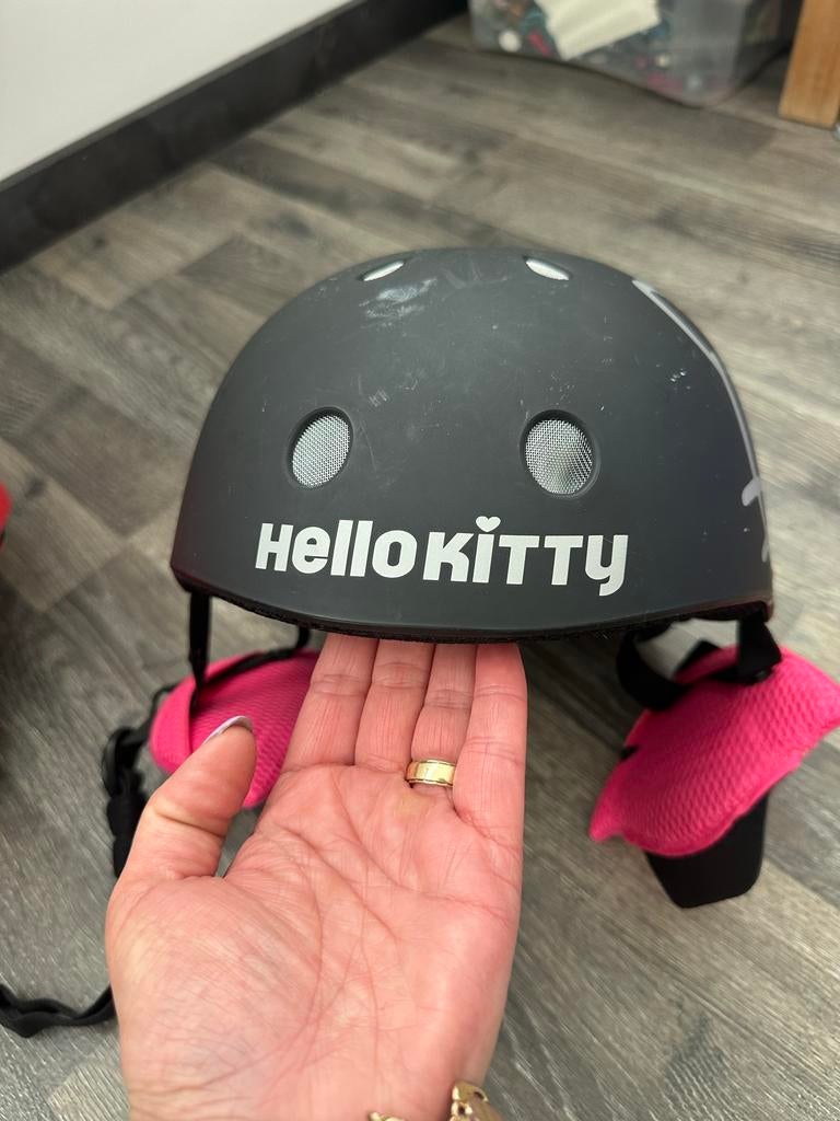 Hello Kitty Kinder Skihelm - Zwart/Roze, Ophalen, Gebruikt, Helm of Bescherming