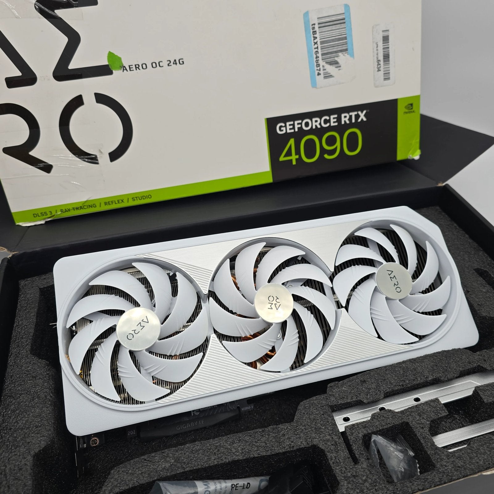 Gigabyte GeForce RTX 4090 AERO OC 24G ( NVIDIA ), GDDR6, Ophalen of Verzenden, Zo goed als nieuw, HDMI