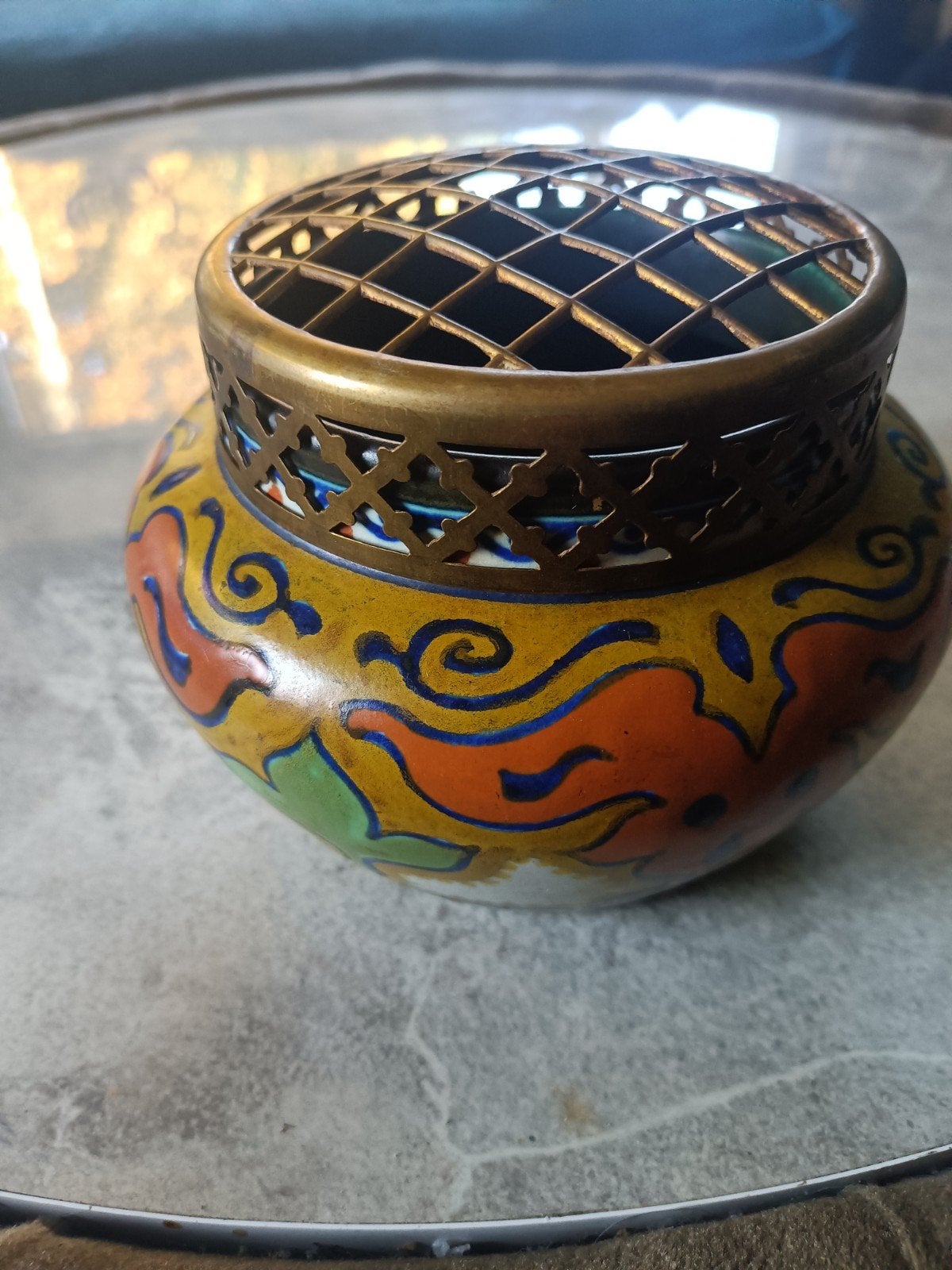 Antieke Gouda Holland Deek 124 bloempot met metalen rooster, Ophalen of Verzenden