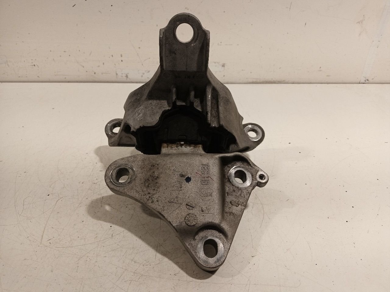 Motorsteun voor Honda Civic, Onderdelen@venauto.nl, Gebruikt, Ettenseweg 76, 4706 PB Roosendaal, The Netherlands, Herkomst onderdeel bekend