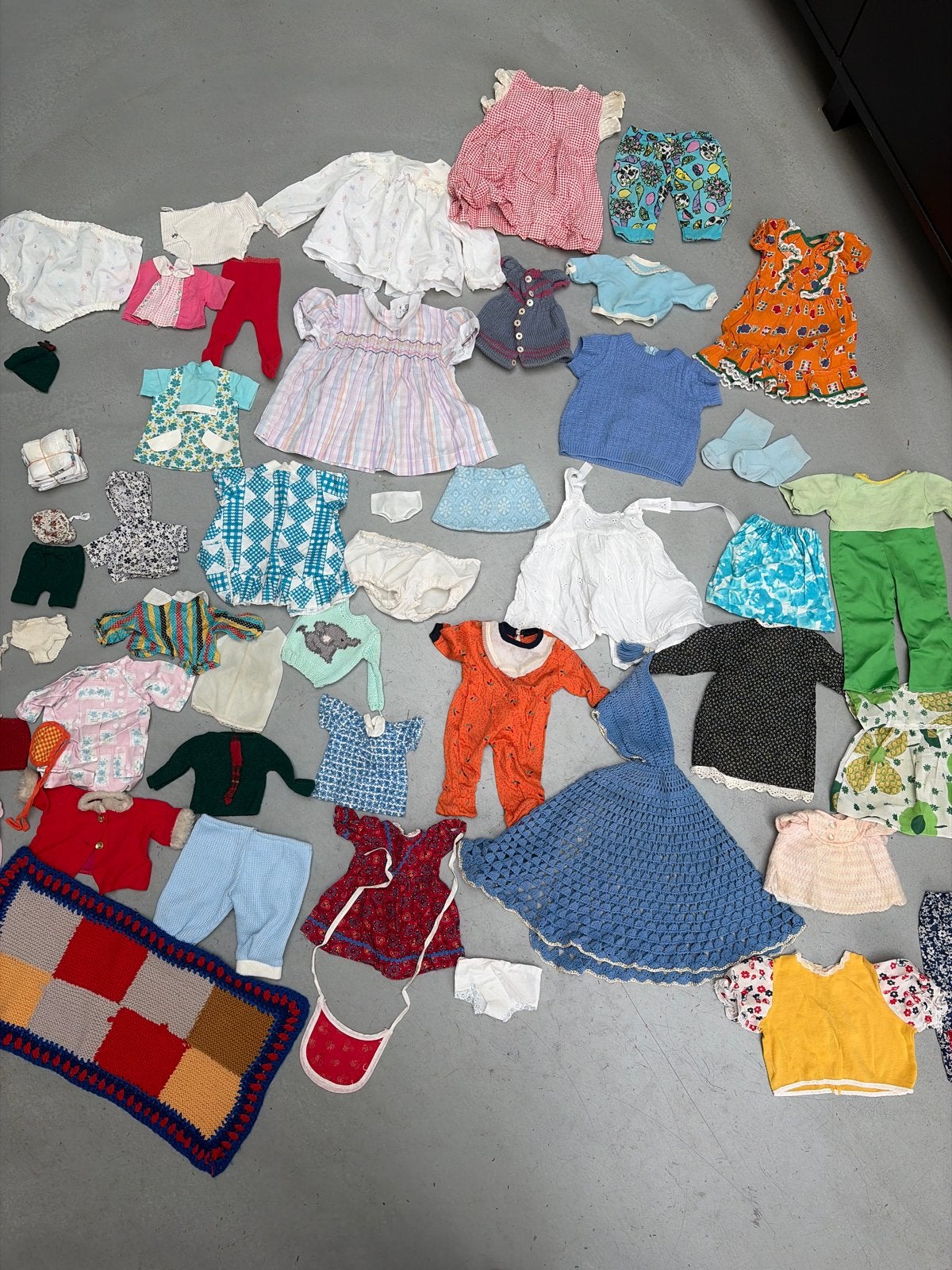 Vintage poppenkleertjes jaren 60/70/80 - Grote collectie, Ophalen of Verzenden, Gebruikt, Overige typen