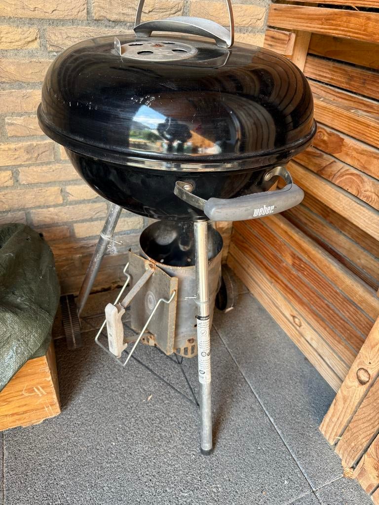 Weber Compact Kettle Houtskoolbarbecue 47 cm, Ophalen of Verzenden, Zo goed als nieuw
