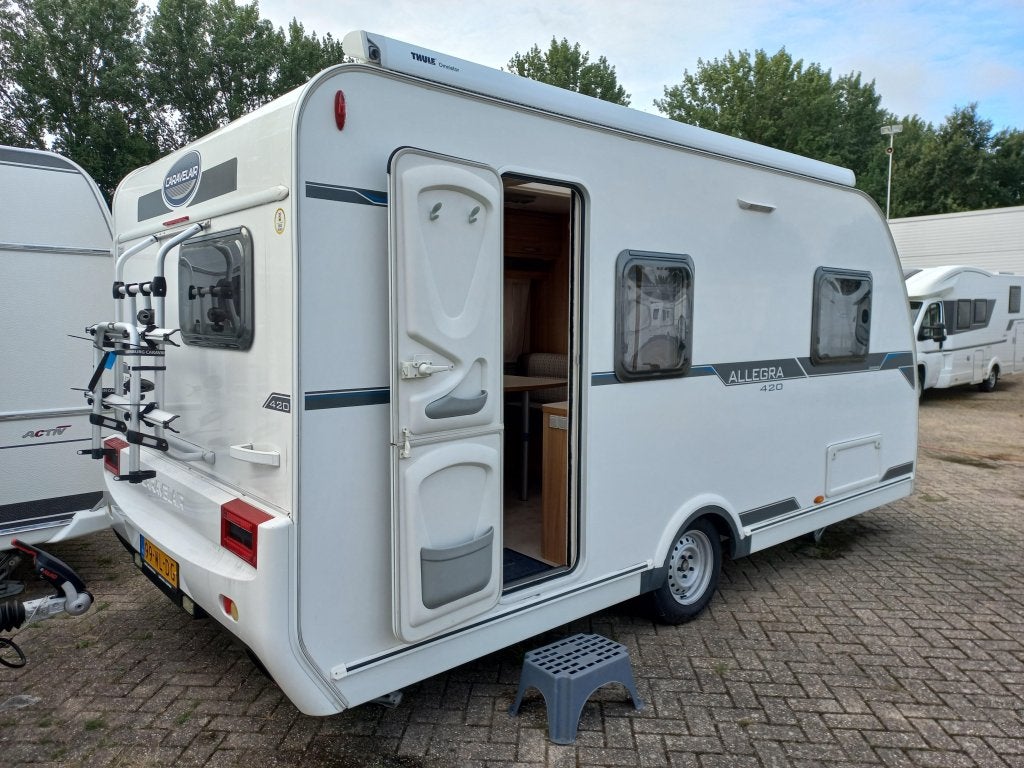 Caravelair Allegra 420 cassette-voortent-etc, Treinzit, Caravelair, Tot en met 4, Dwarsbed
