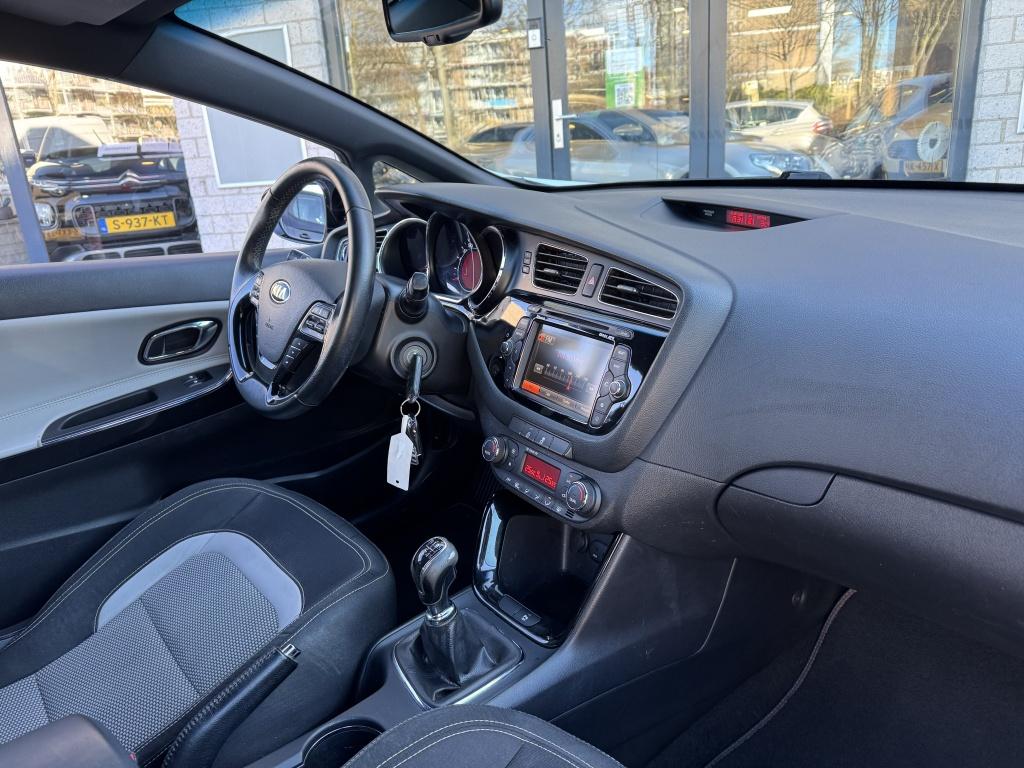 Kia pro_cee'd 1.6 GDI GT-Line Camera Navi SPORT (bj 2014), Auto's, Euro 5, 135 pk, Gebruikt, 1591 cc