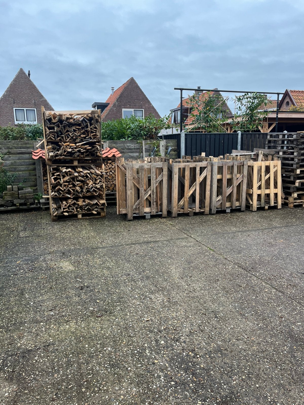Afvalhout haardhout kapotte pallets, Ophalen