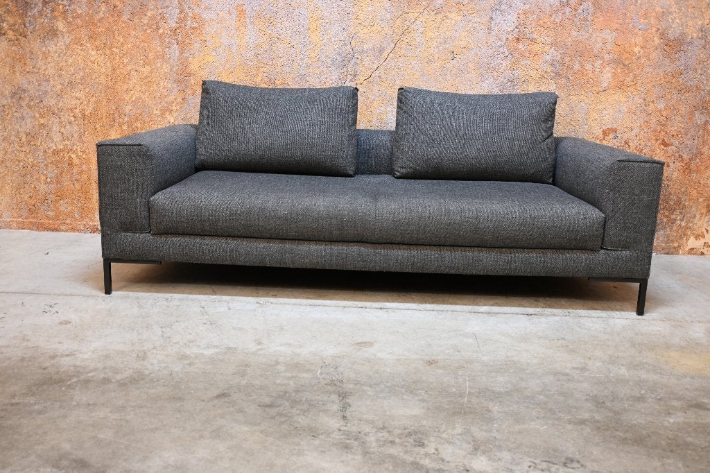 ZGANieuw grijze stoffen Design on Stock Aikon Lounge bank, Huis en Inrichting, Design on Stock, Design on Stock, 75 tot 100 cm