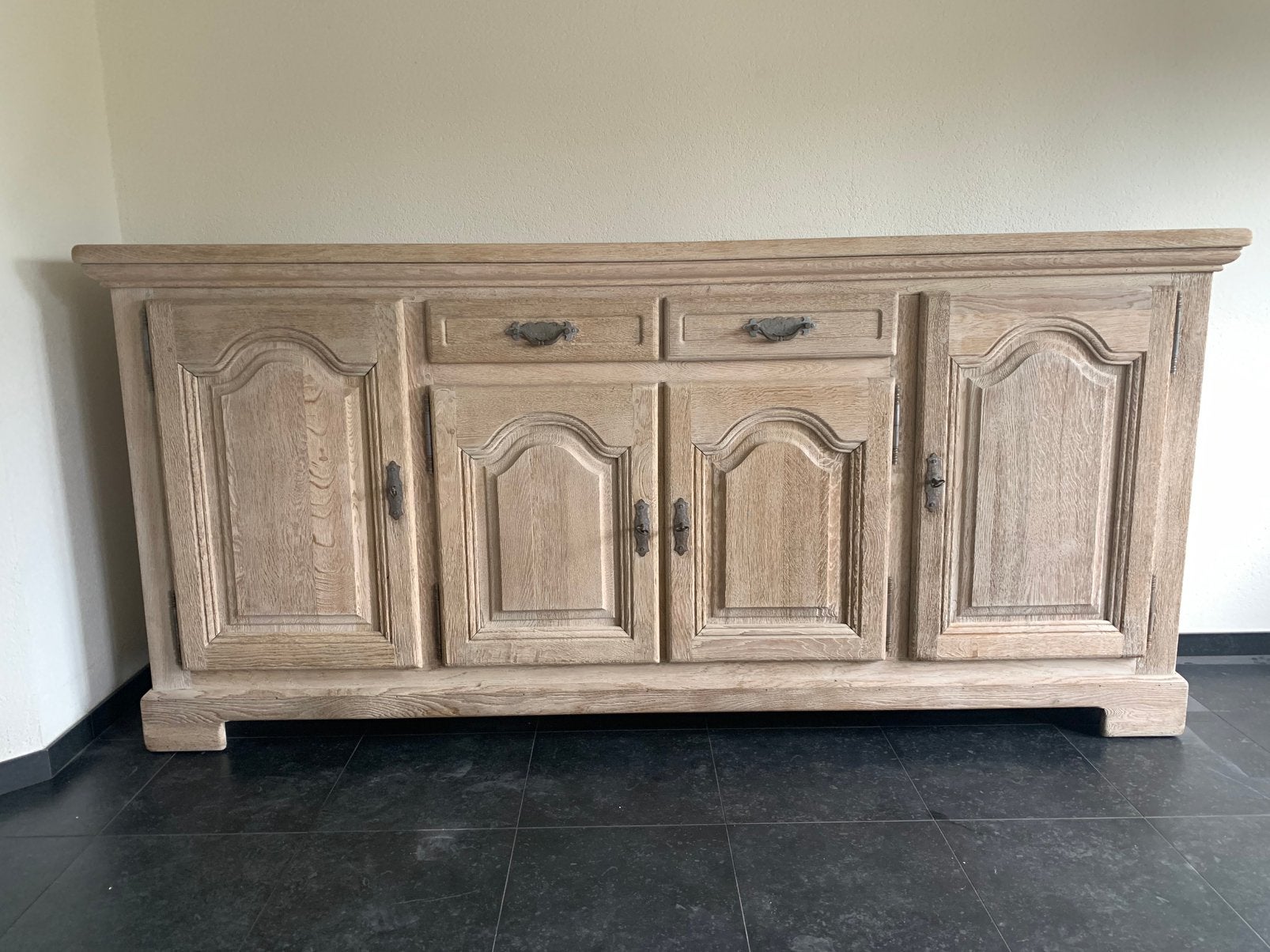 Massief eiken dressoir, Ophalen, Gebruikt, Met deur(en), Eikenhout