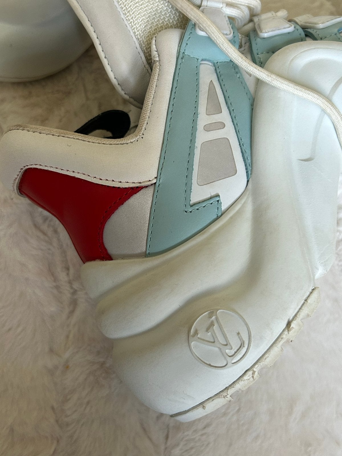 Louis Vuitton Archlight Sneakers - Wit, Rood, Blauw, Ophalen of Verzenden, Gedragen, Wit, Sneakers of Gympen