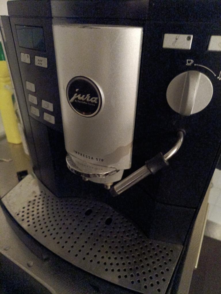 Jura impressa s70. Voor onderdelen, werkt een beetje, Ophalen of Verzenden, Gebruikt, Koffiemachine
