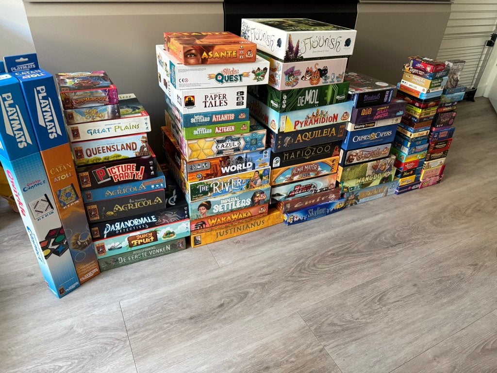 Veel spellen spel kaartspel bordspel opruiming o.a 999 games, Hobby en Vrije tijd, Gezelschapsspellen | Bordspellen, Vijf spelers of meer