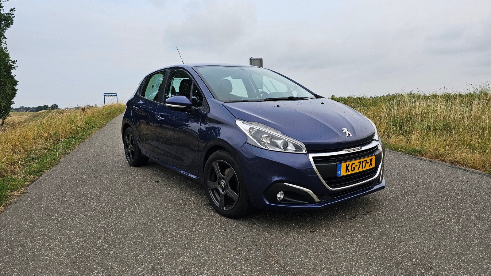 Peugeot 208 Blue Lion 1.2 PureTech 82pk 2016 NAP, Voorwielaandrijving, Stof, 1199 cc, 23 km/l