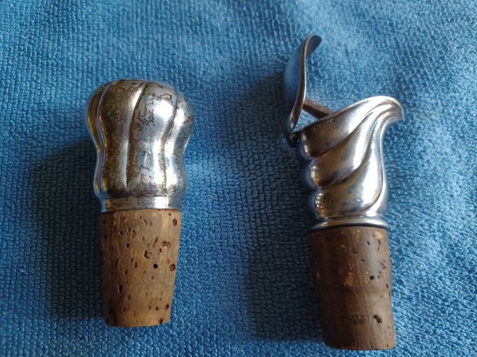Antieke Flessenstoppers met Zilveren ?  dop, Ophalen of Verzenden