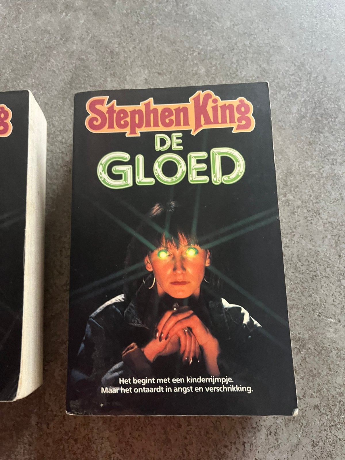 Stefhen King  “ De Gloed”, Ophalen of Verzenden, Gelezen, Stephen King