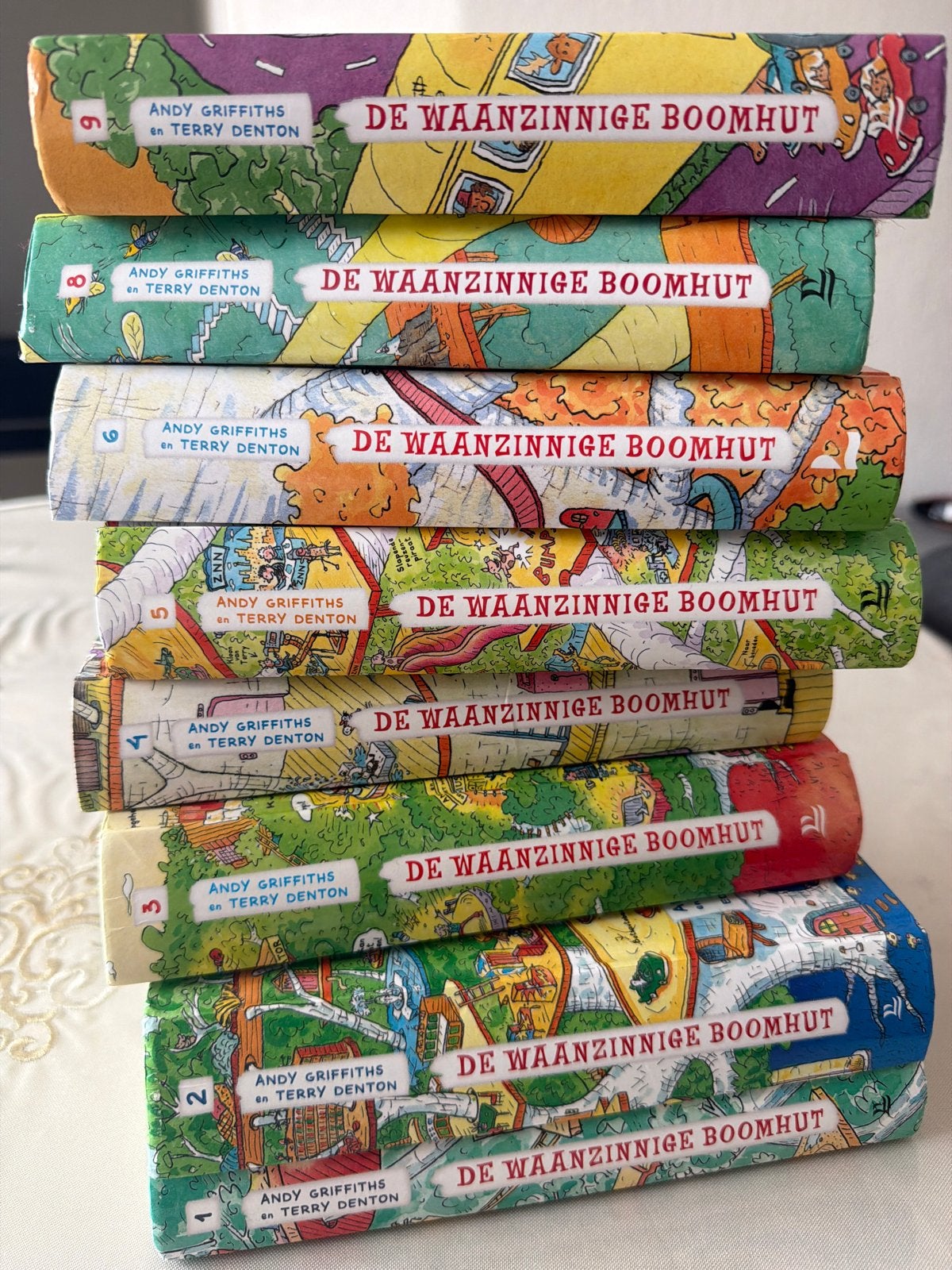 De Waanzinnige Boomhut serie - deel 1 t/m 9 (zonder deel 7), Ophalen of Verzenden, Zo goed als nieuw, Fictie algemeen